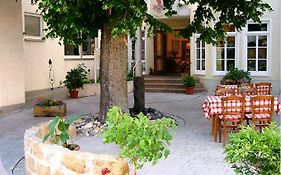 Zur schönen Schnitterin